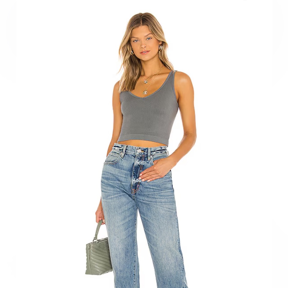 Free People
Sleeveless Scoopneck Ribbed Cropped Tank